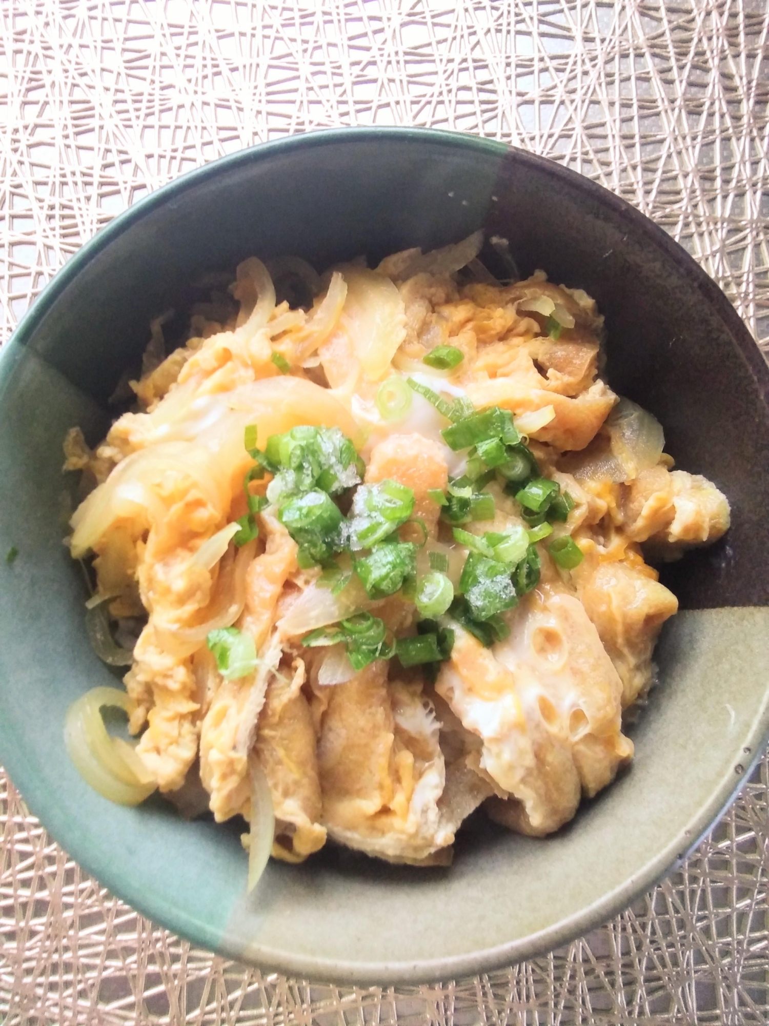 油揚げ丼☆どんぶり☆油揚げの卵とじ丼