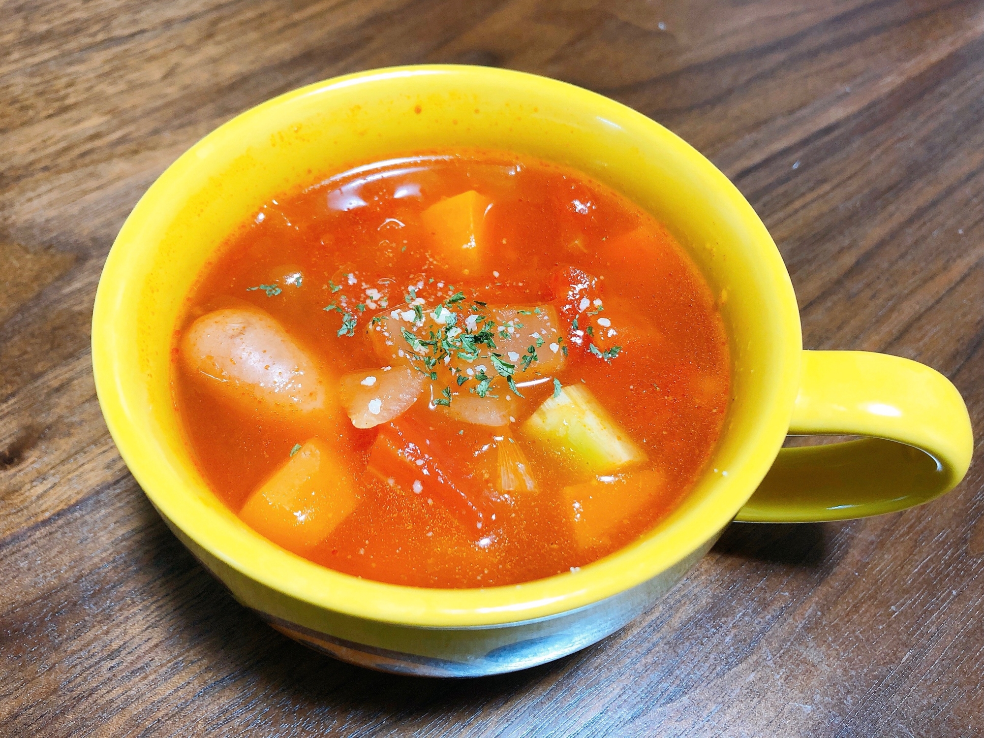 食べるスープ！野菜たっぷりミネストローネ