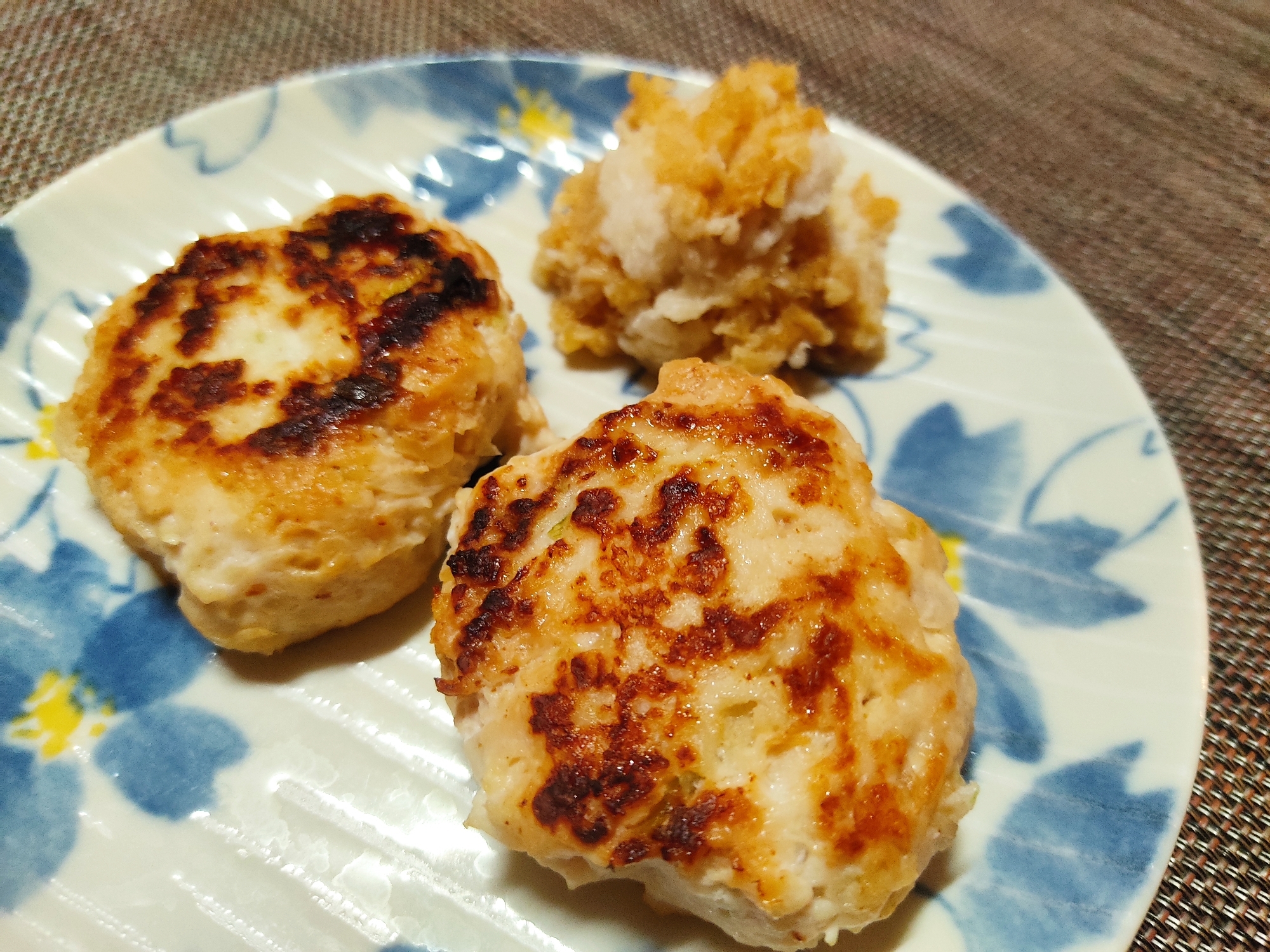 大根おろしで食べる☆ふんわりつくねハンバーグ