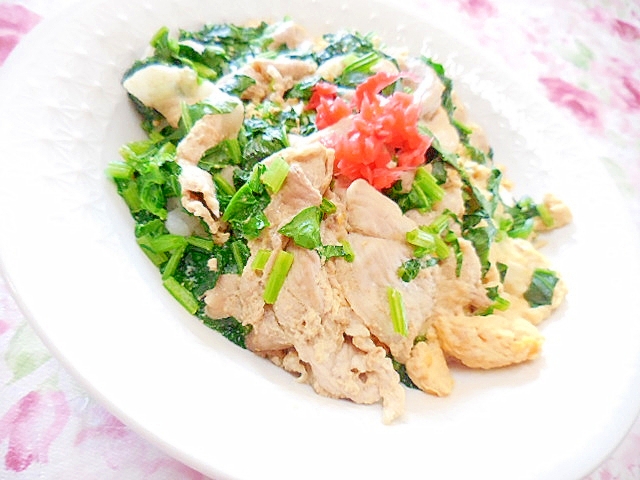 ウェイパーde 豚とほうれん草の卵とじ丼 レシピ 作り方 By 小太郎１２１２ 楽天レシピ