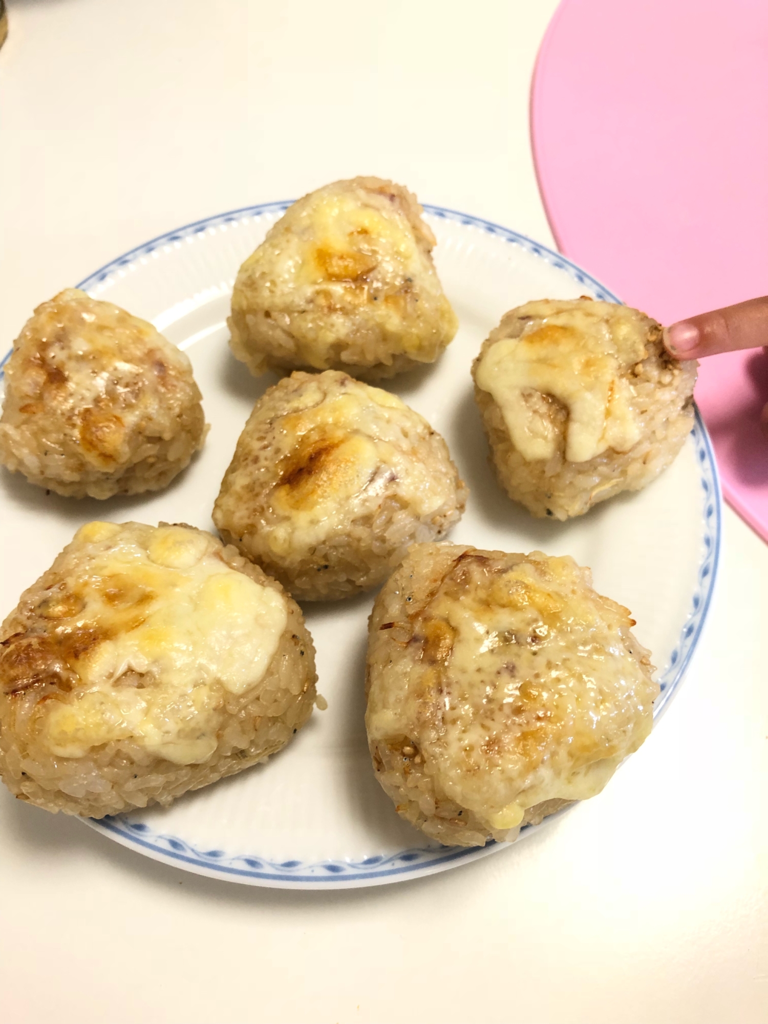 しらす入りチーズ焼きおにぎり