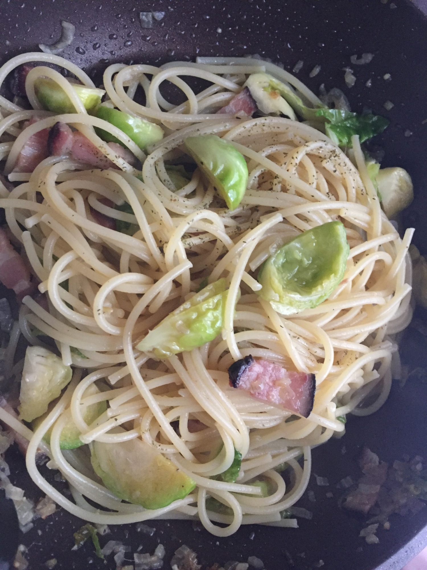 芽キャベツとベーコンのパスタ