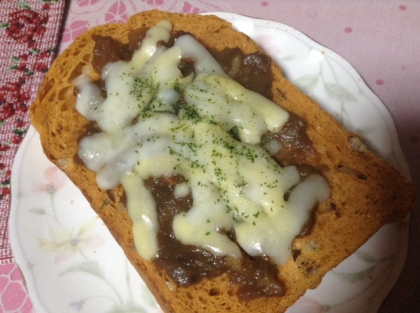 残りカレー活用☆カレーチーズトースト