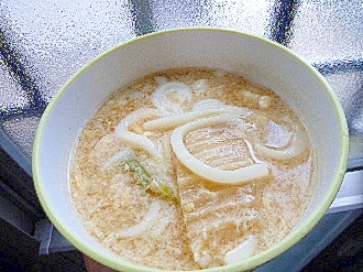 簡単ラーメンスープの卵うどん