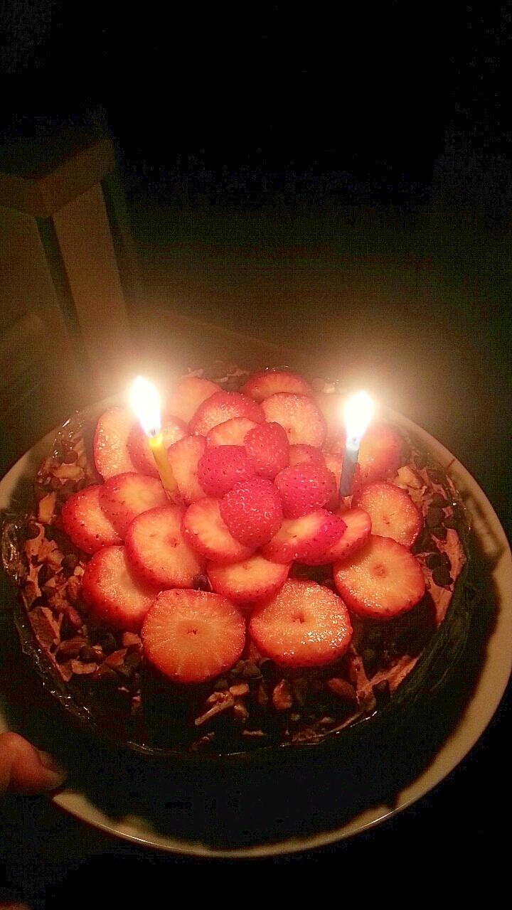 苺とナッツのココアクリームケーキ デコレーション レシピ 作り方 By F 楽天レシピ