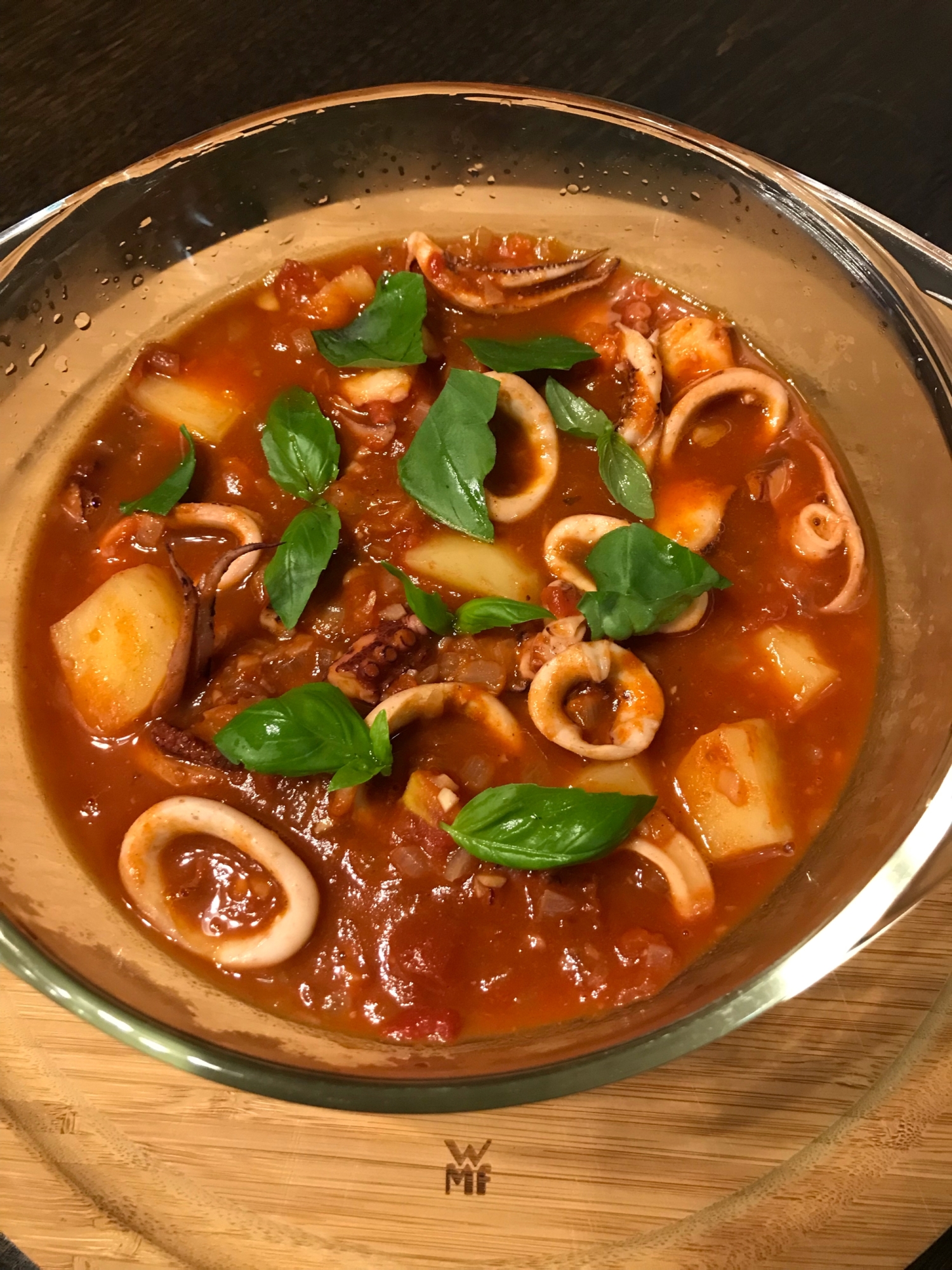 いか・たこ・ポテトのトマト煮スペイン風