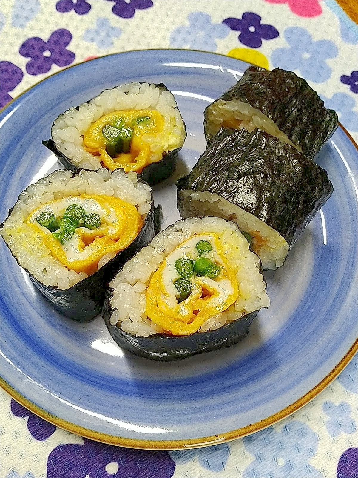 わらびと三つ葉の巻き寿司