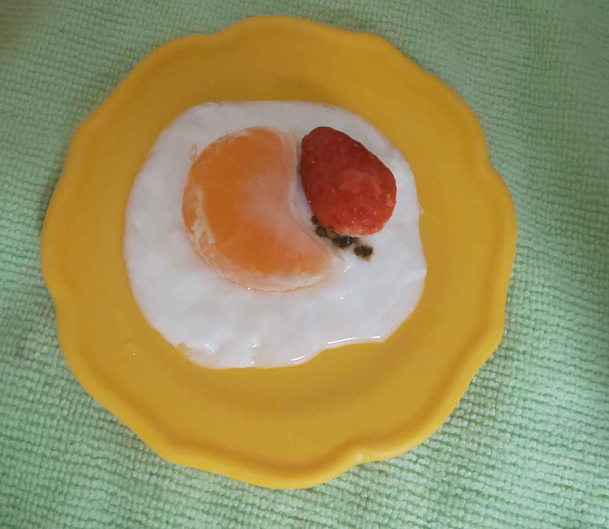 ヨーグルトに♪いちごみかんコーヒーを