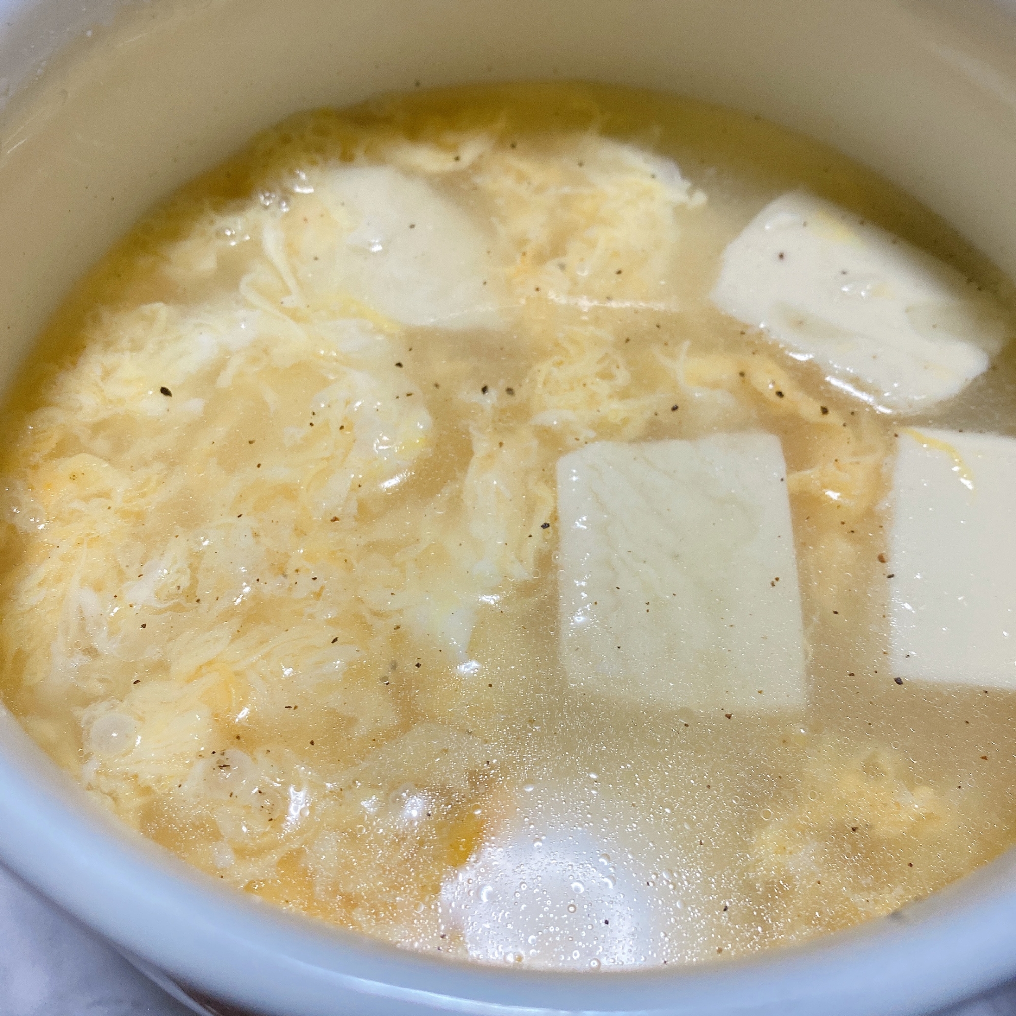 簡単過ぎる☆豆腐と卵のスープ