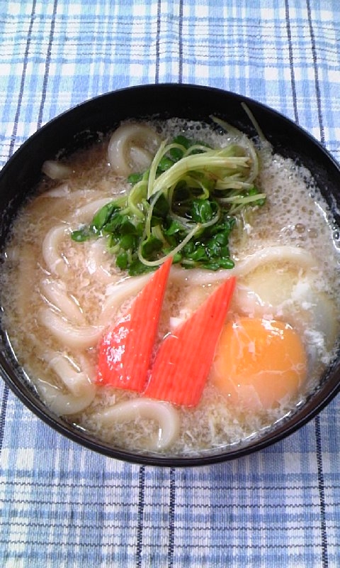 お一人様ランチさっと簡単！茹でうどんで月見うどん♪