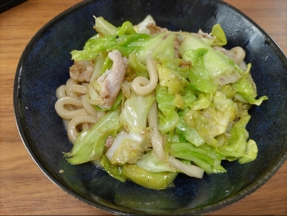 茅乃舎だしで簡単！焼きうどん