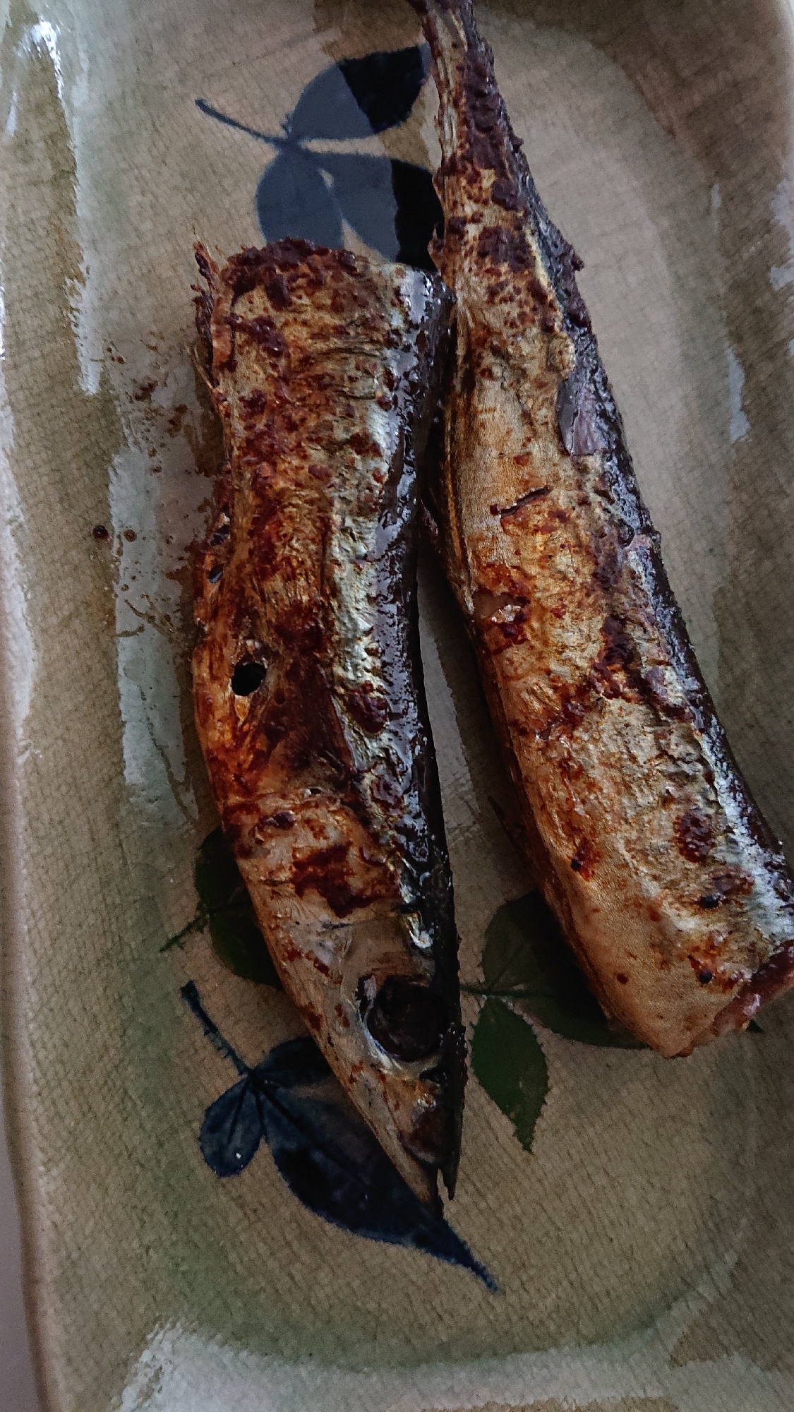 オリーブオイルで秋刀魚の塩焼き
