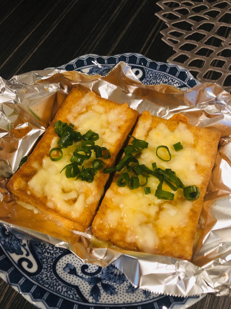 朝食やおつまみに☆トースター厚揚げ/カレーチーズ