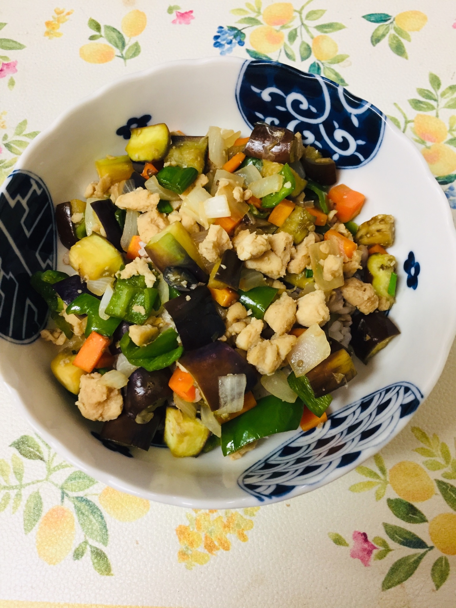 豆腐でヘルシー♪夏のカラフル丼