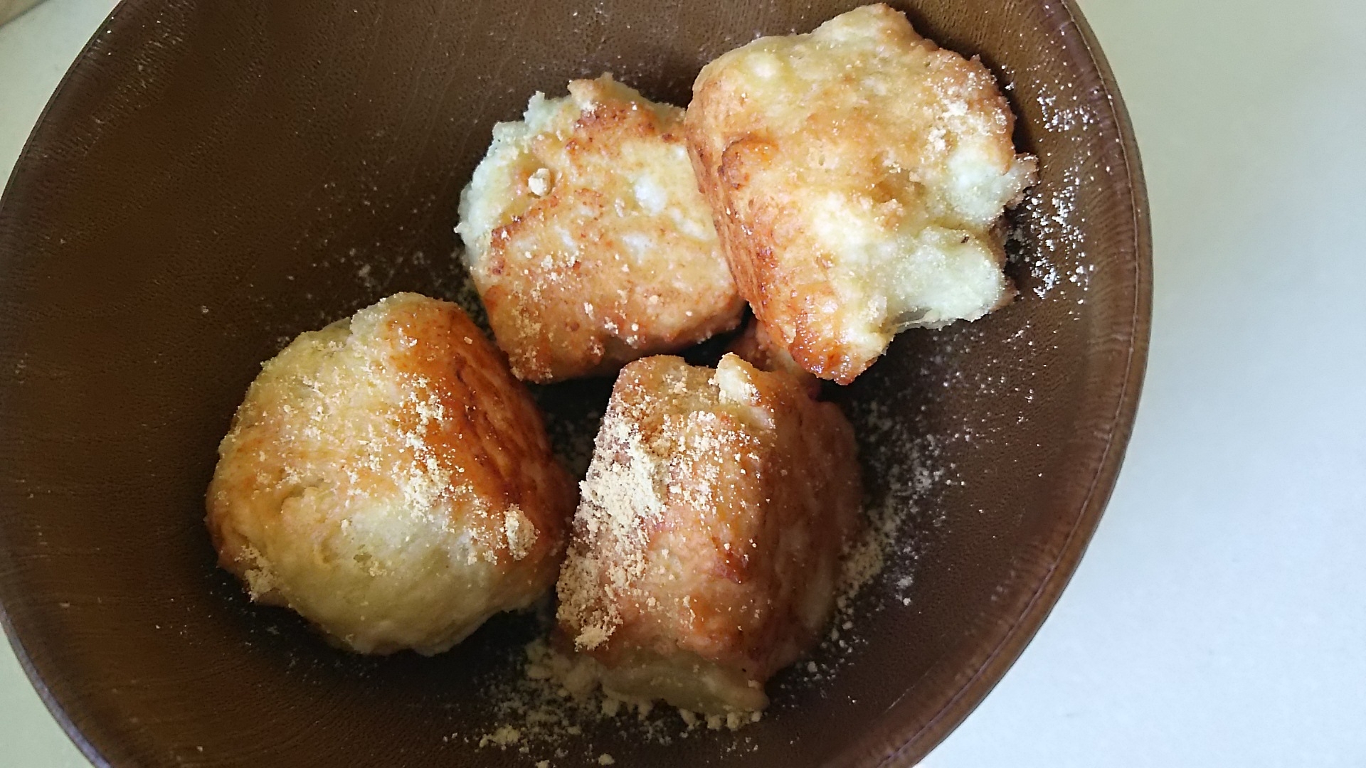 強力粉で木綿豆腐の揚焼きコロコロドーナッツ