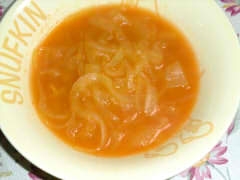 カレー風味のオニオントマトスープ