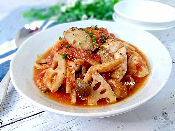 根野菜と鶏胸肉のトマト缶炒め煮