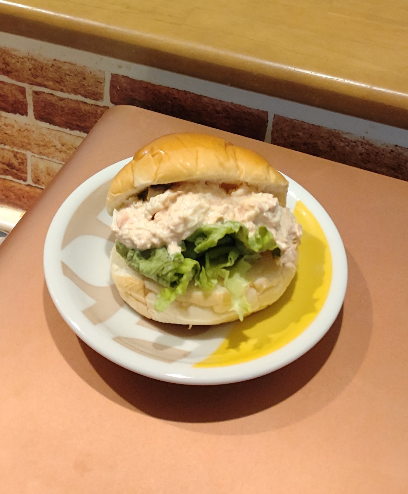 ミニロールでツナマヨサンド