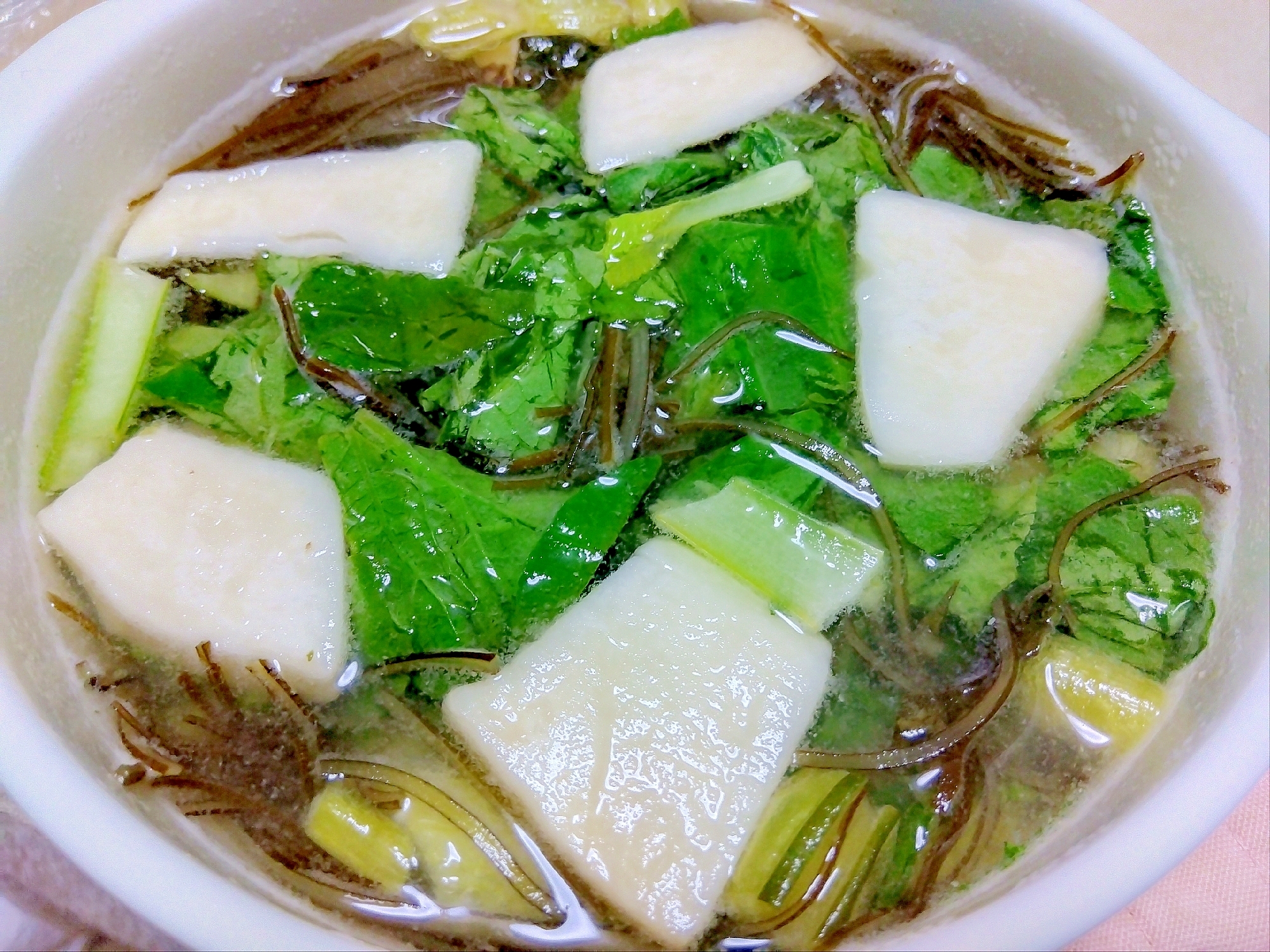 手抜きなのに野菜と海藻たっぷり★レンジで簡単味噌汁