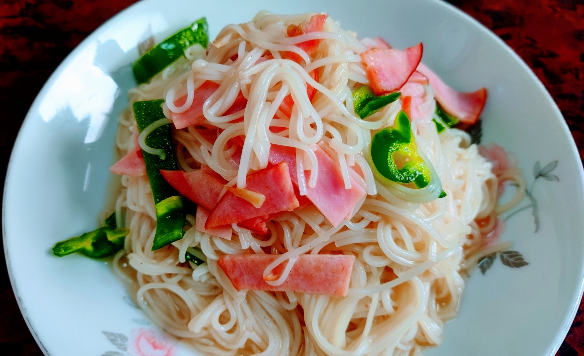 ハムとピーマンの素麺チャンプルー