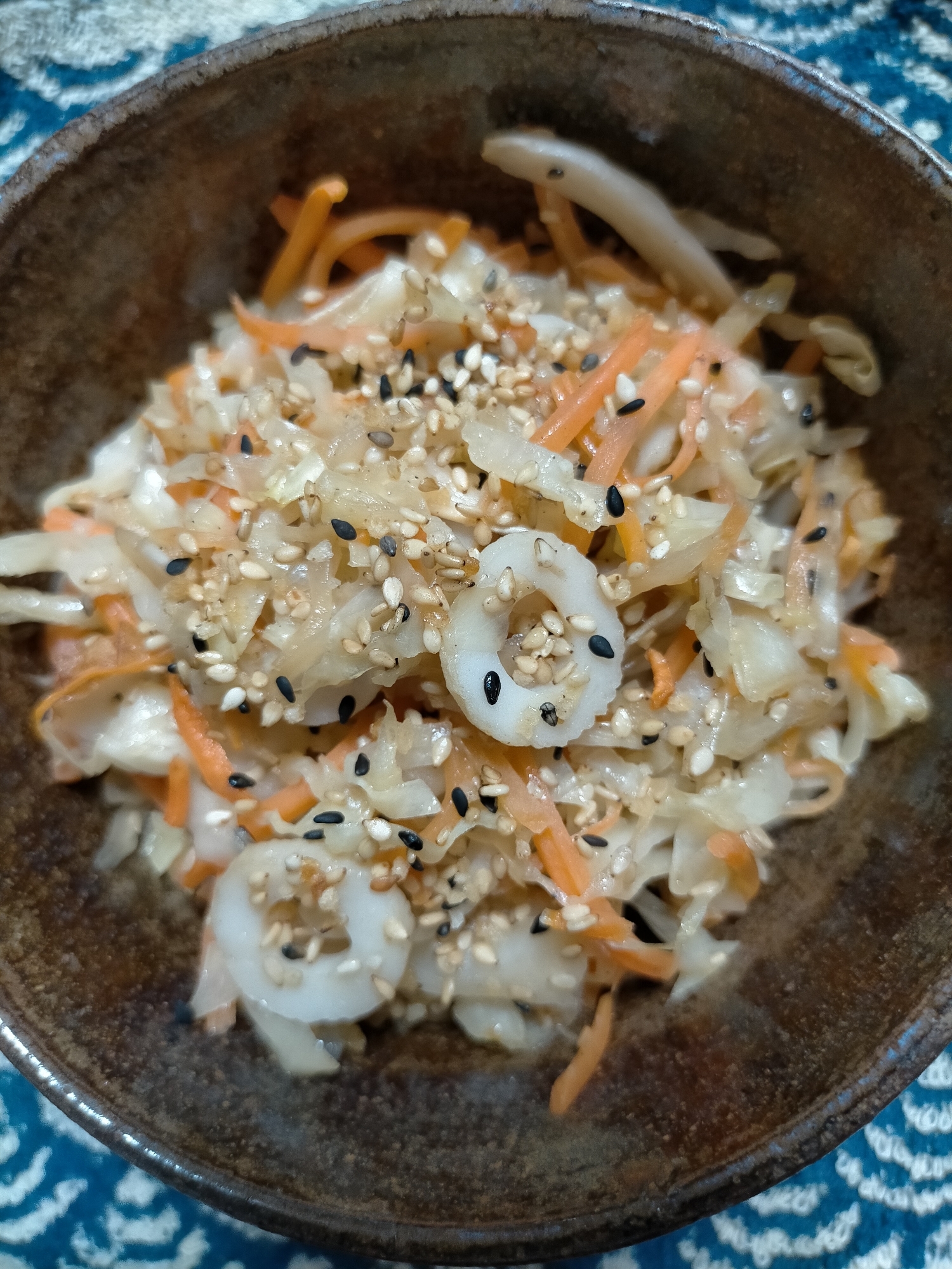 ちくわとキャベツと人参の野菜炒め