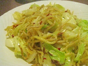 焼きそば麺でペペロンチーノ