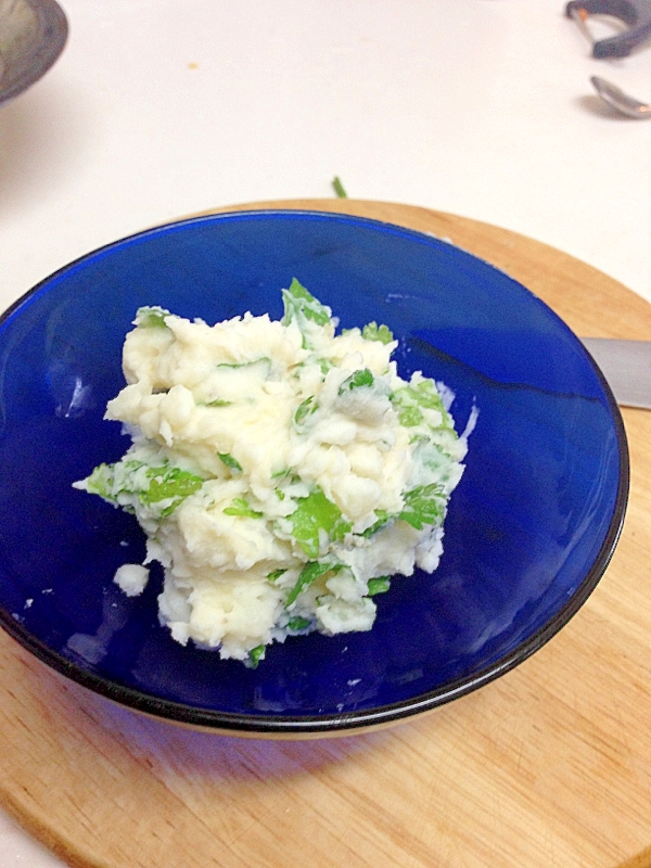 パクチーのポテトサラダ ベトナム風味