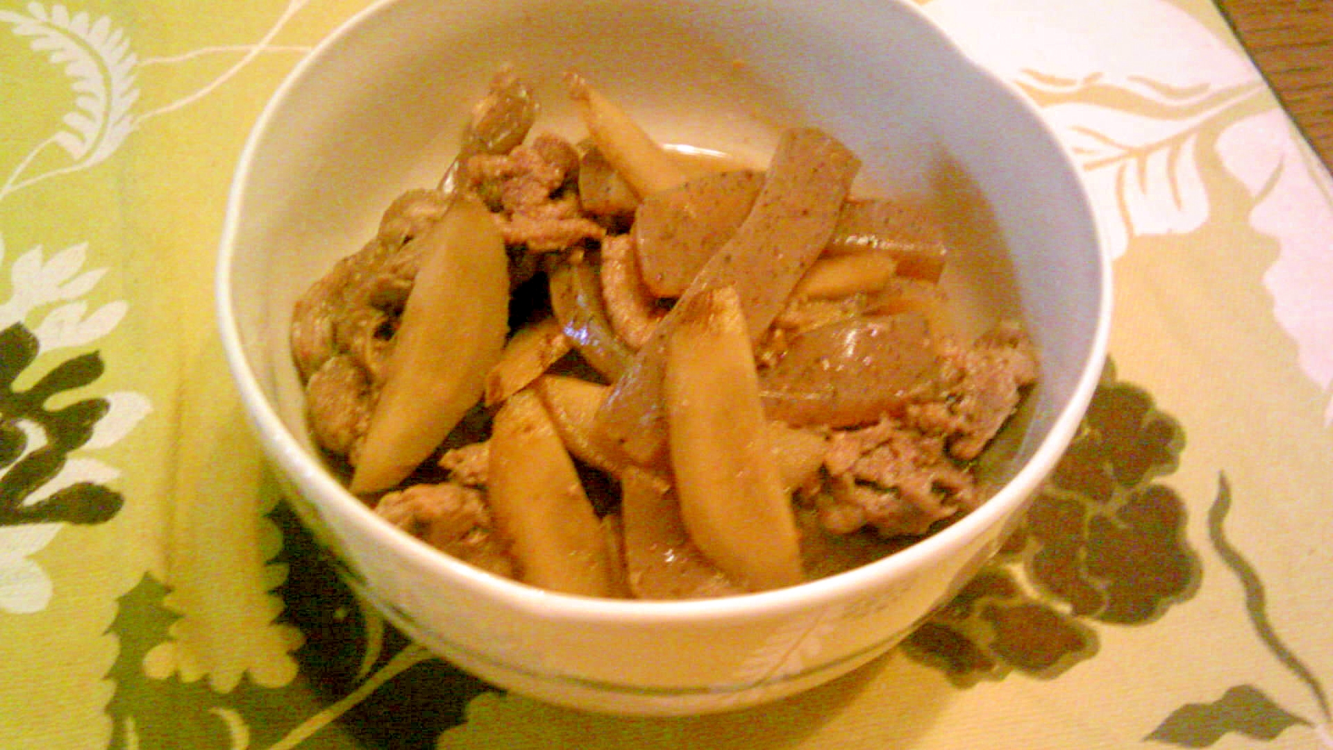 牛蒡 こんにゃく 牛肉のピリ辛煮 レシピ 作り方 By Yushiyutot 楽天レシピ 牛蒡 こんにゃく 牛肉のピリ辛煮 レシピ 作り方 By Yushiyutot 楽天レシピ