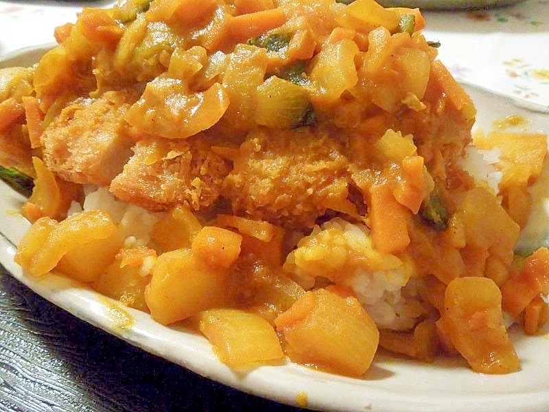 「32種の野菜のとろ実」でどっさり野菜★カツカレー