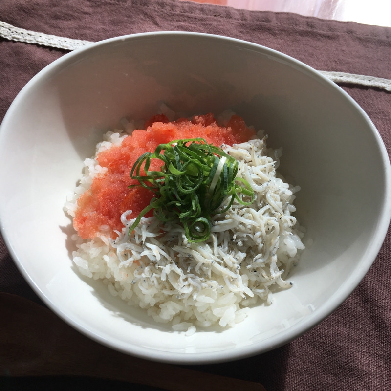 釜揚げしらす明太子ねぎの3色丼♡