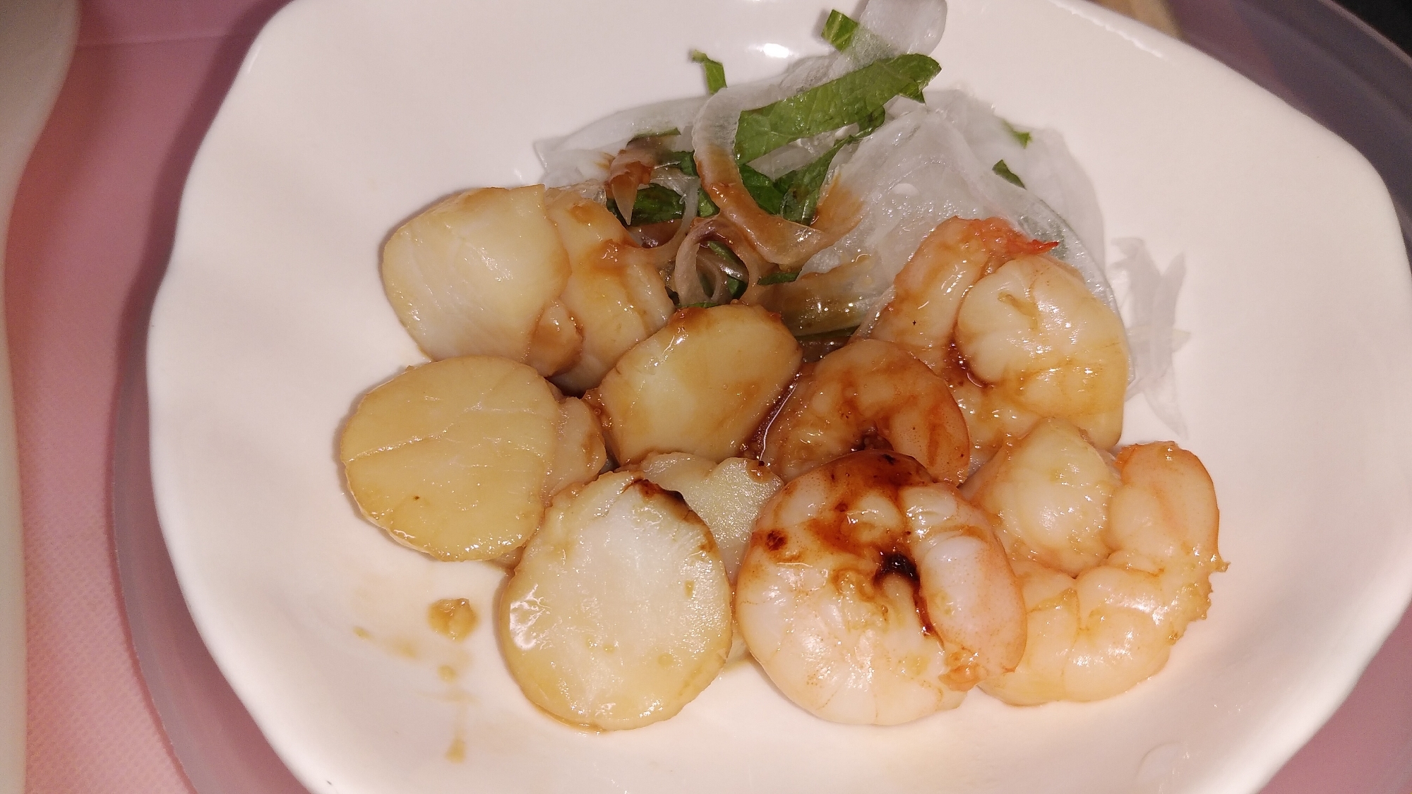 ホタテとエビのニンニク照り焼き レシピ 作り方 By ねここ 楽天レシピ