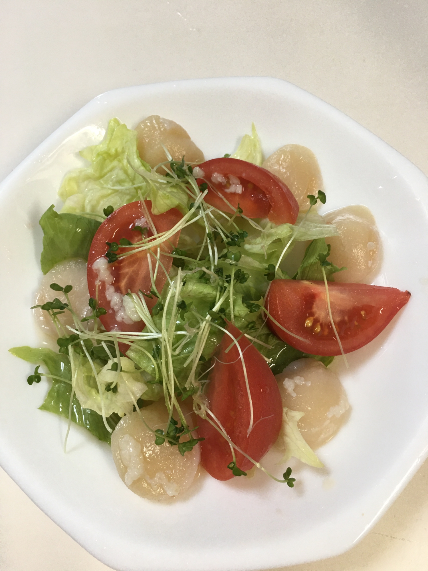 白糠町ホタテの カルパッチョ風サラダ　塩麹風味