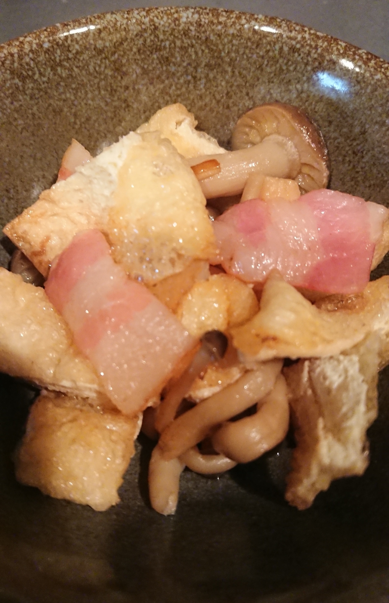 《おつまみ》和風！油揚げとしめじのバター醤油炒め