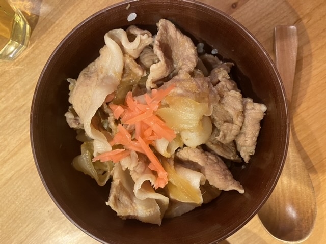 何処かで食べたことがあるような豚丼