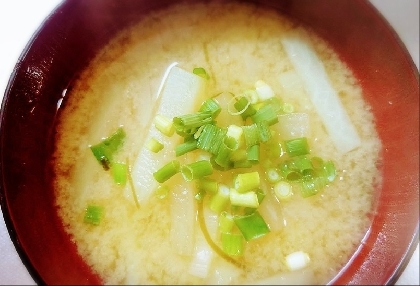 大根、油揚げ、わかめ、とうふ、のお味噌汁