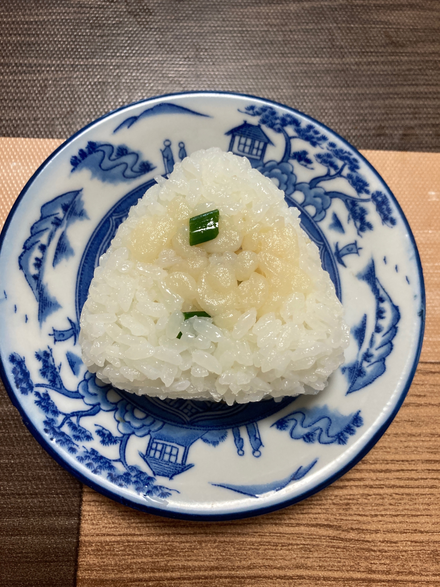 味が染み込んだたぬきおにぎり