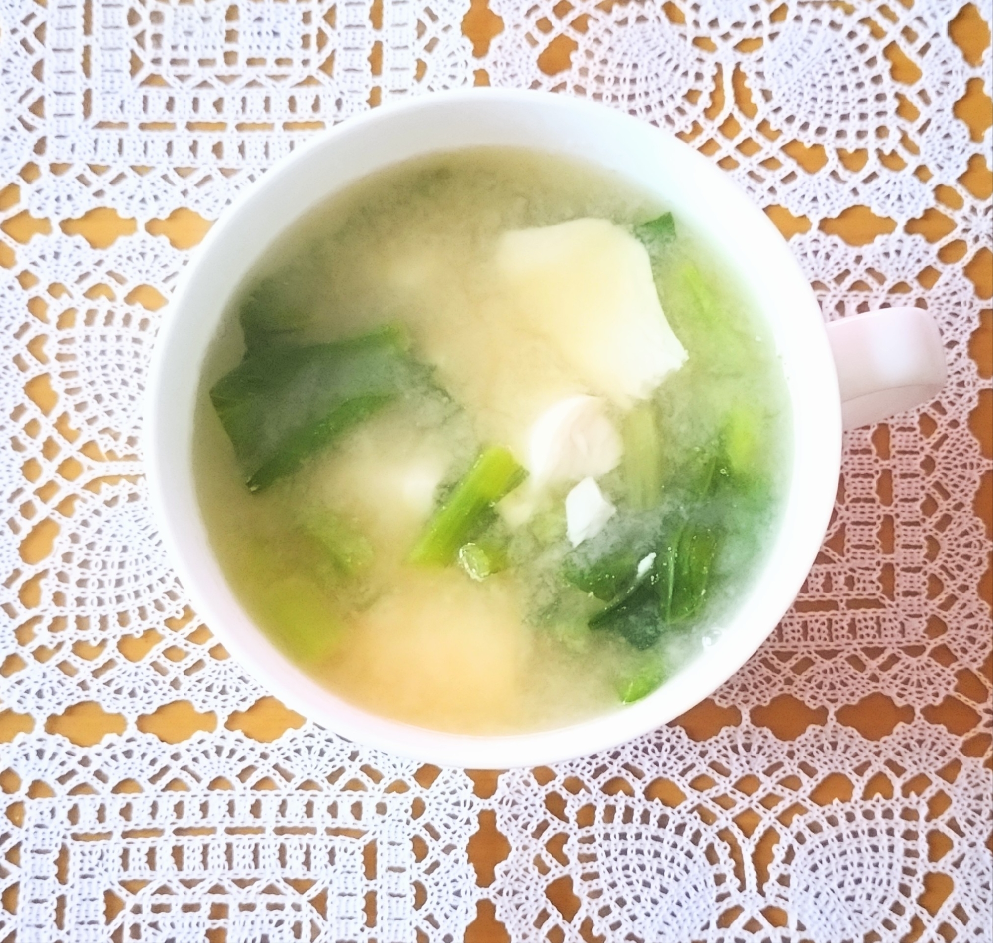 豆腐と小松菜とピーマンのお味噌汁☆