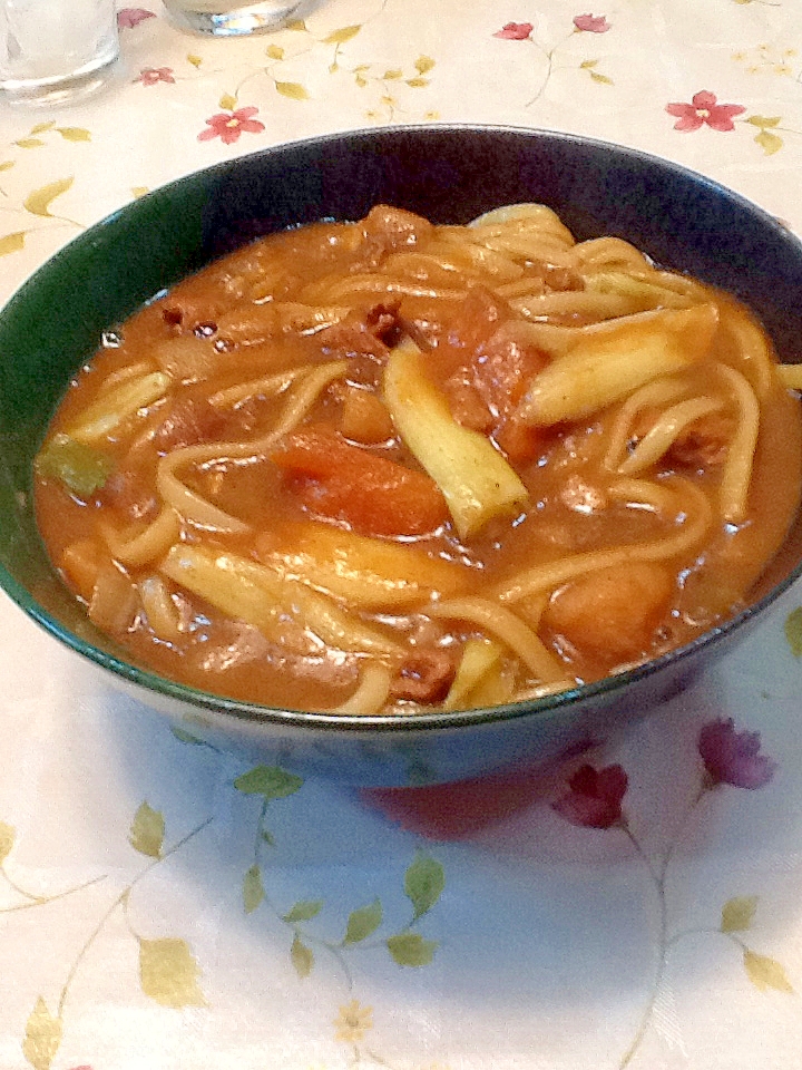 簡単カレーうどん☆残りのカレーとめんつゆで！