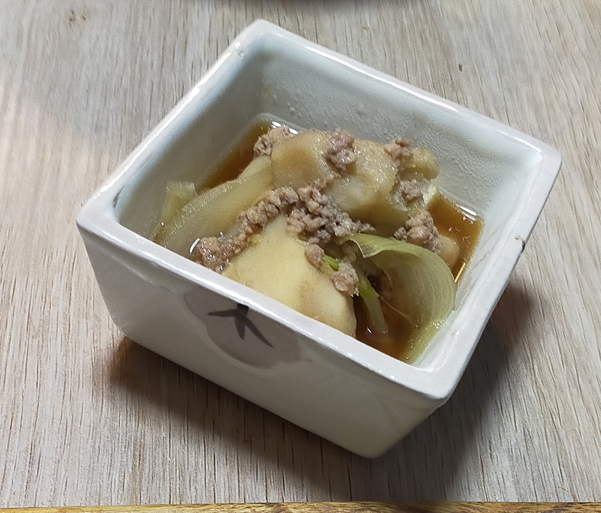 里芋と挽き肉の煮物☆冷凍里芋で！