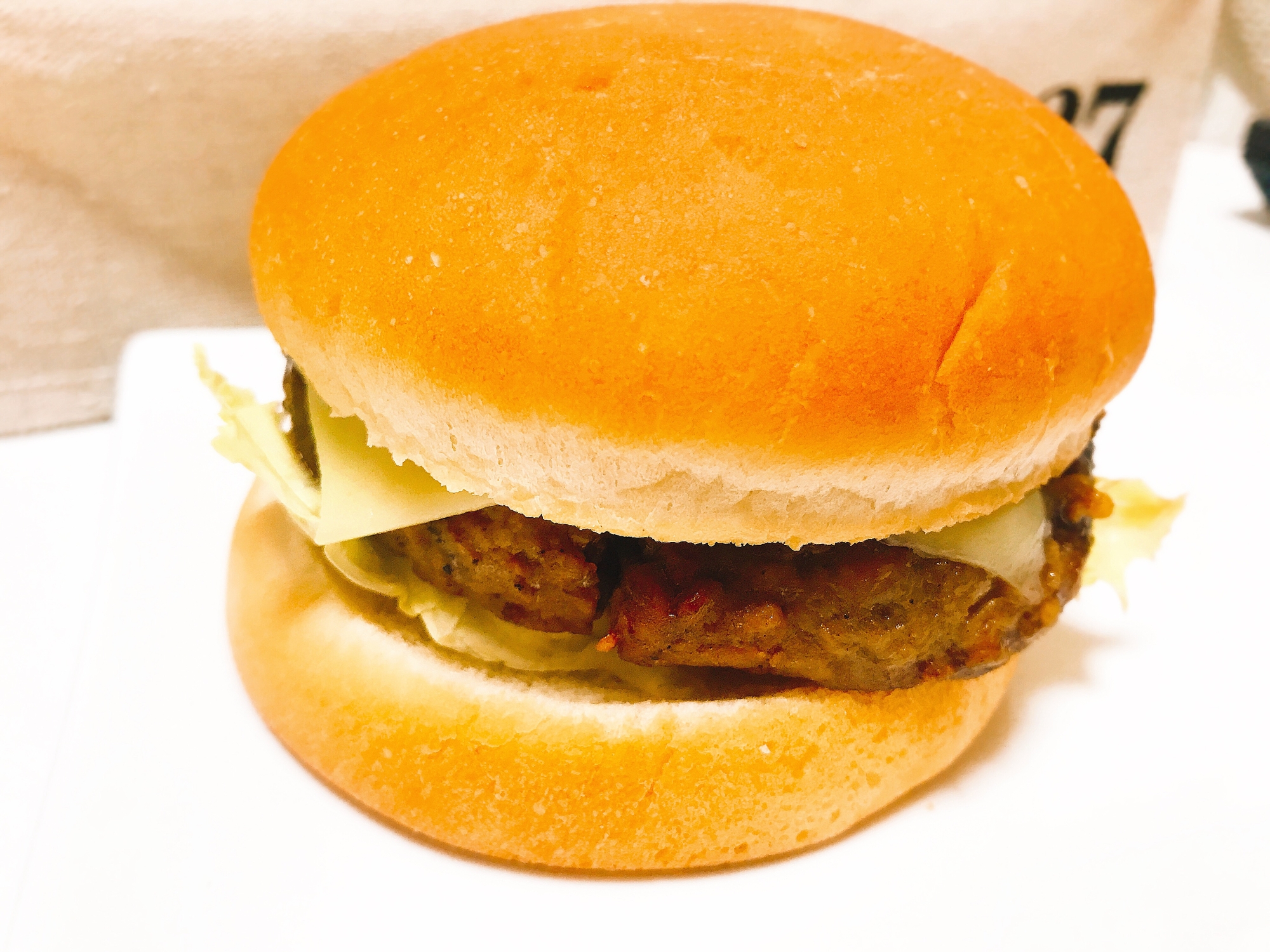 冷凍のハンバーグで作る！手作りお手軽ハンバーガー