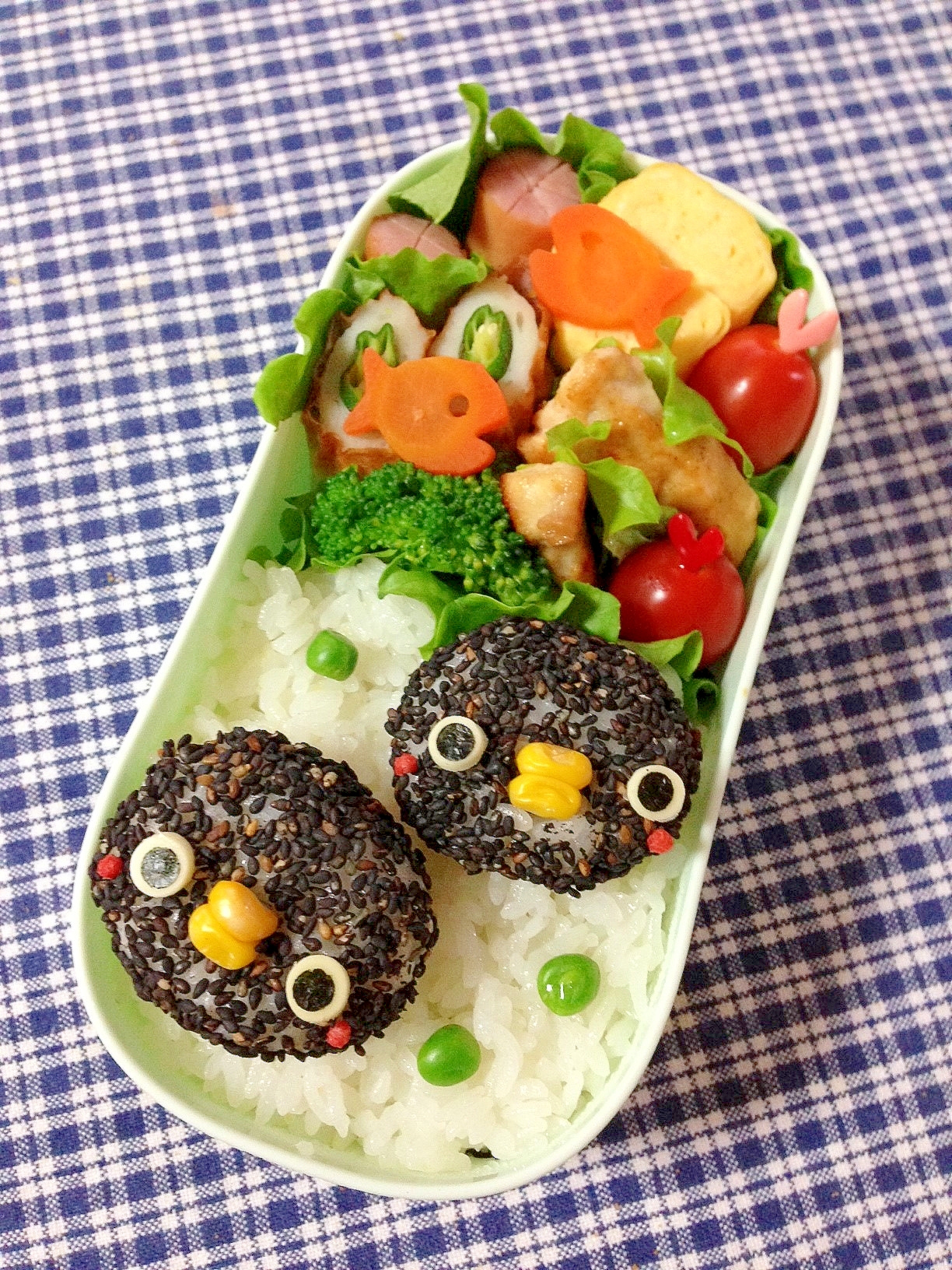 簡単キャラ弁☆黒ゴマｄｅペンギンちゃんのお弁当♪