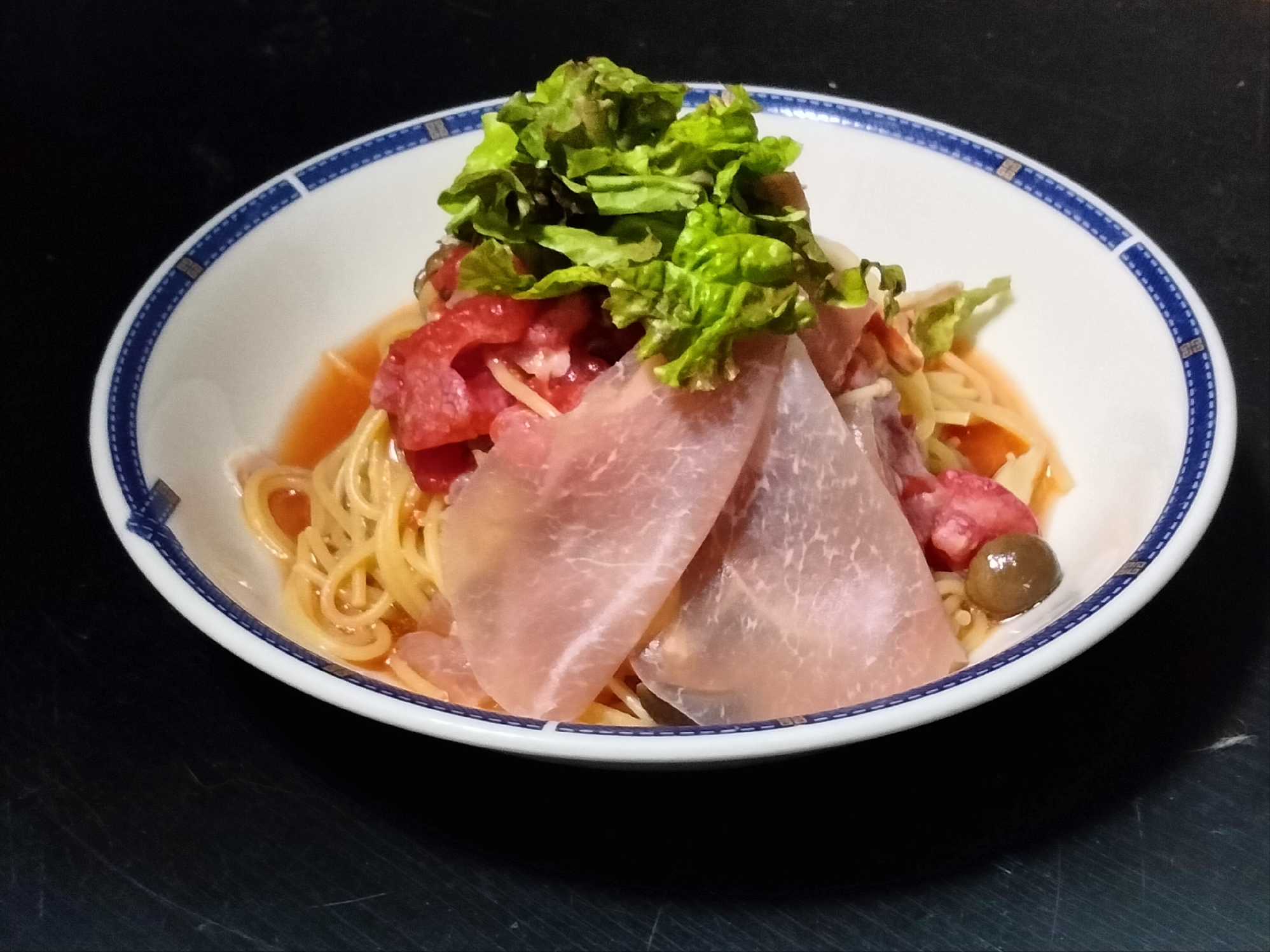 【生パスタ風】キノコとトマトの冷製パスタ