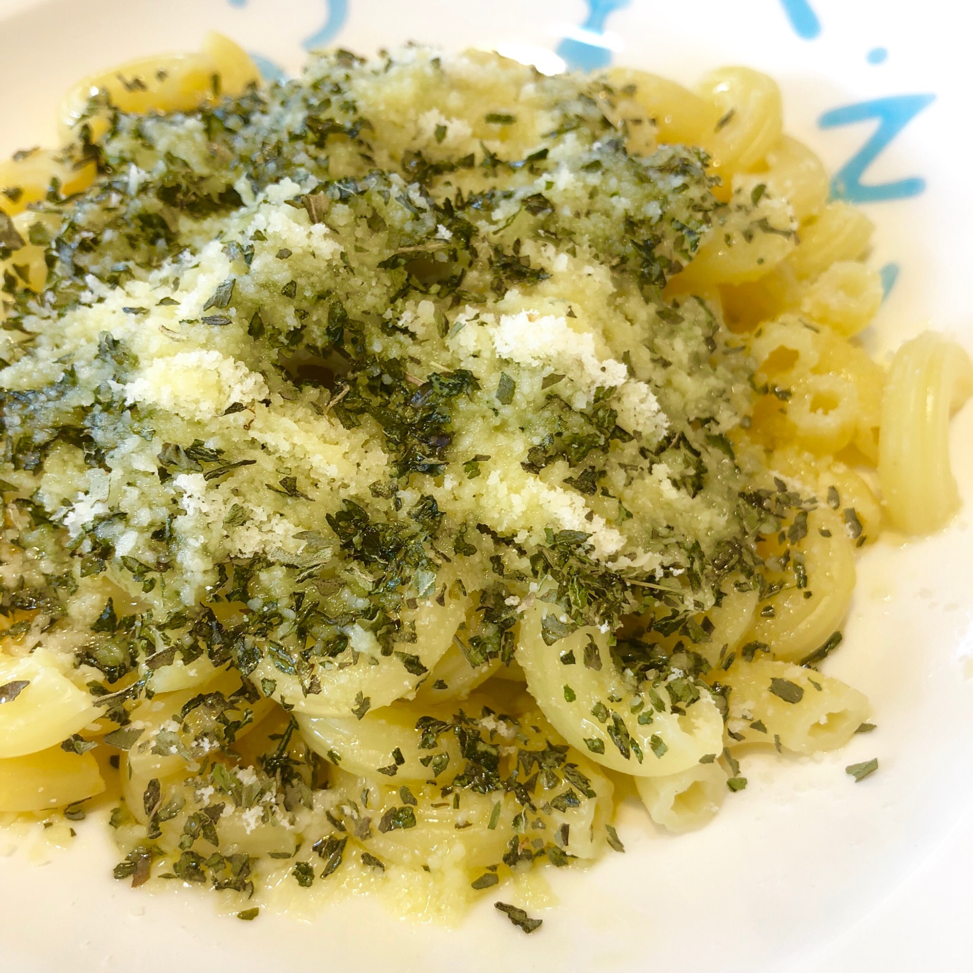 超簡単ランチ バジルチーズのパスタ 無添加 レシピ 作り方 By はらださの 楽天レシピ 超簡単ランチ バジルチーズのパスタ 無添加 レシピ 作り方 By はらださの 楽天レシピ