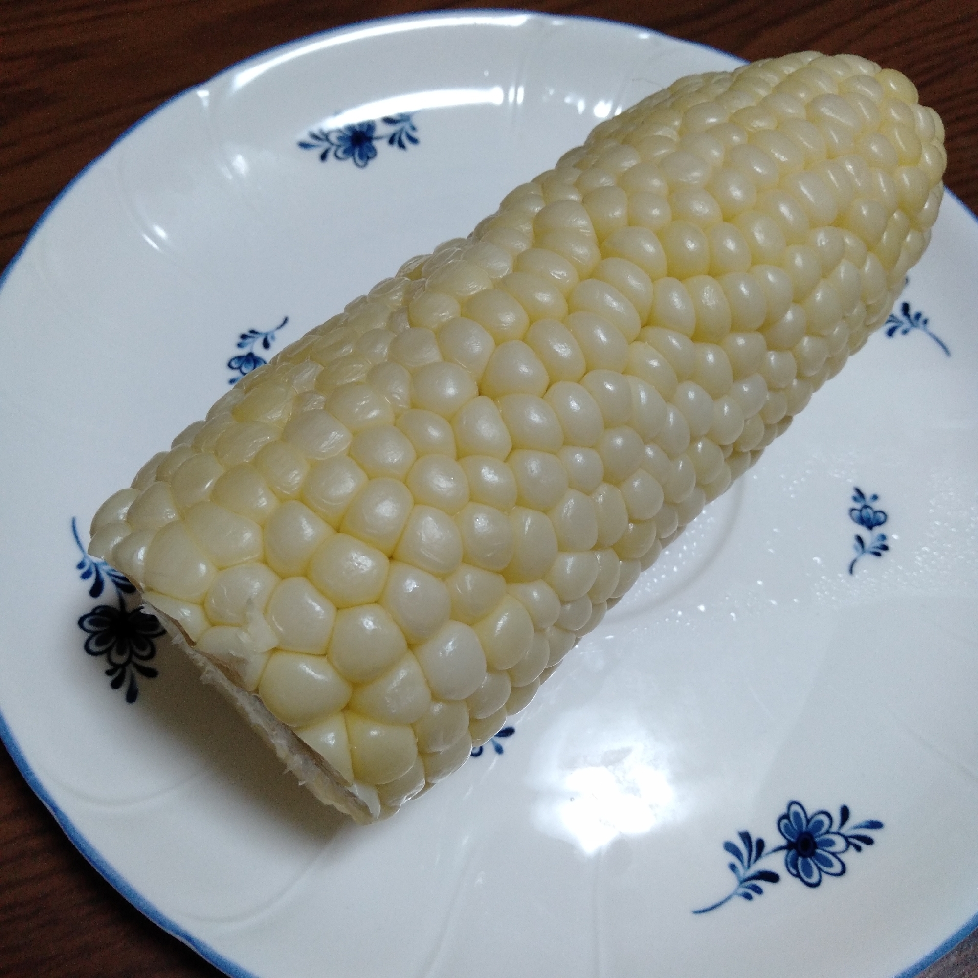 ラップ不要！電子レンジでとうもろこし。