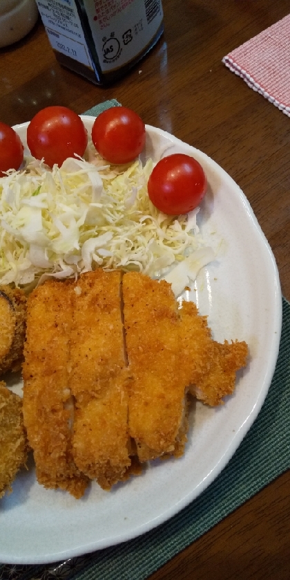 お値打ちな鶏むね肉が、すっごく美味しく変身しました！衣も本当にサクサクです。我が家も大量に作って冷凍庫へ。作りおきにも便利ですね。また作ります！