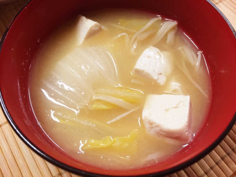 白菜&豆腐&えのきの味噌汁