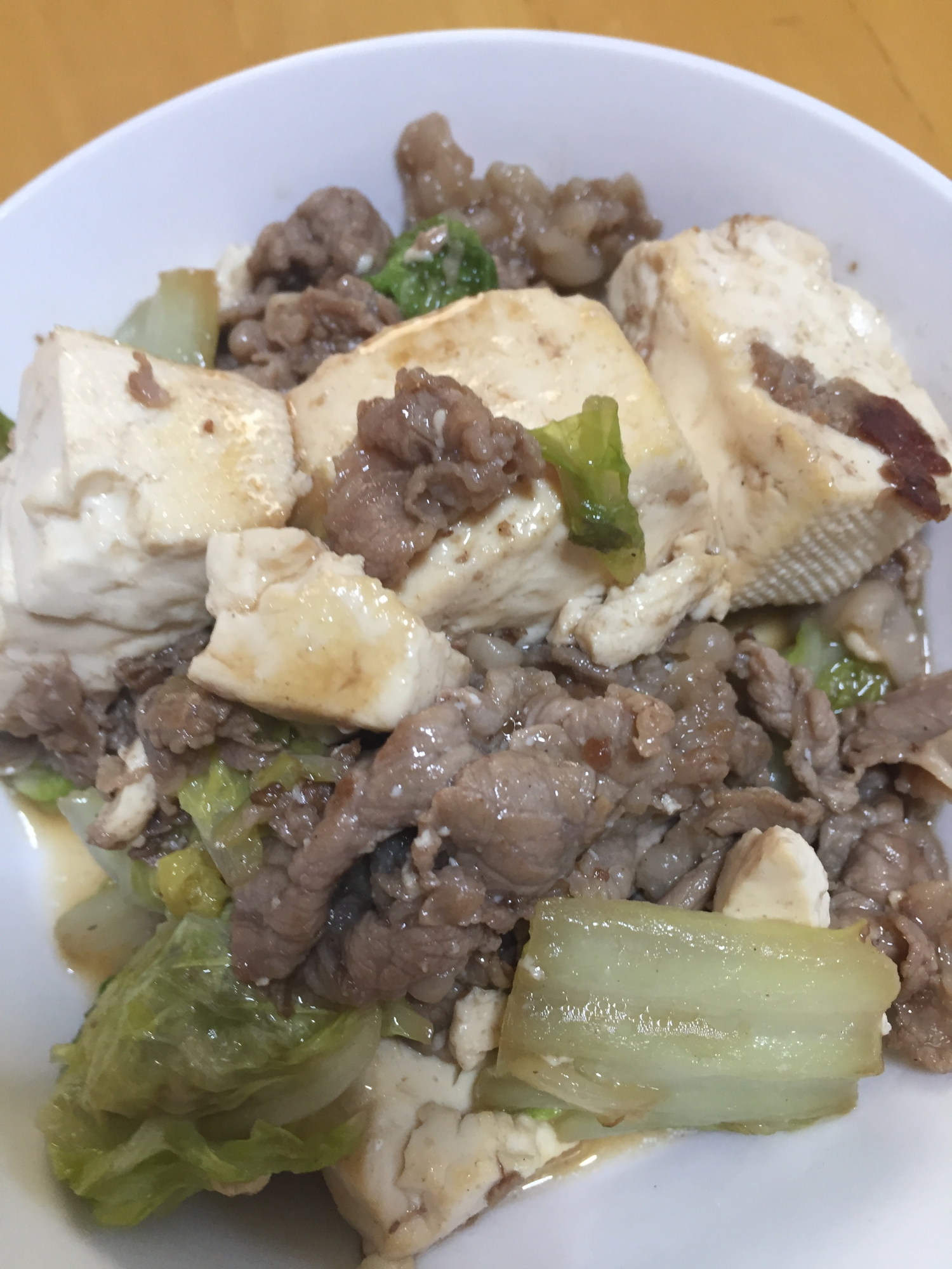 牛バラ肉と豆腐白菜のすき焼き風炒め煮