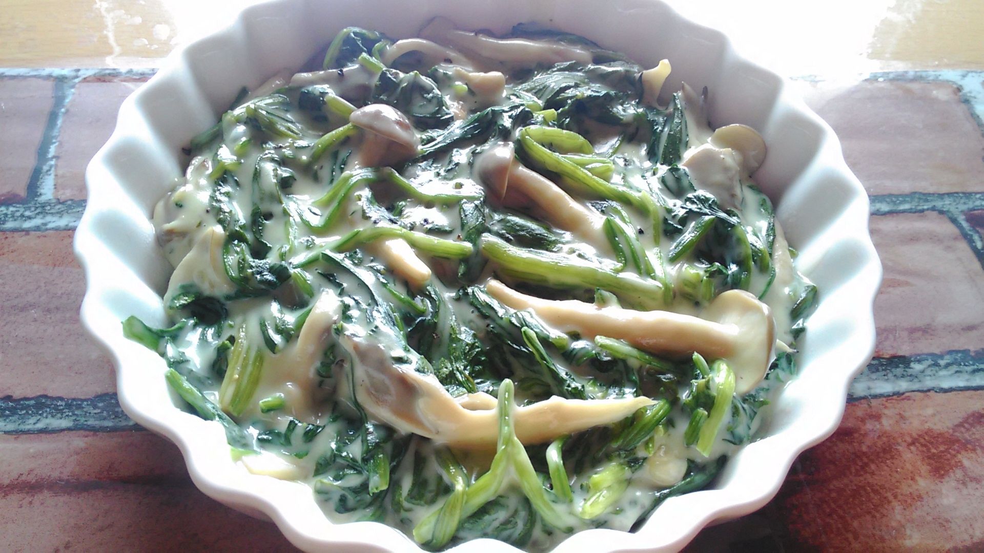 ほうれん草ときのこのクリーム煮 レシピ 作り方 By 酒恋 楽天レシピ