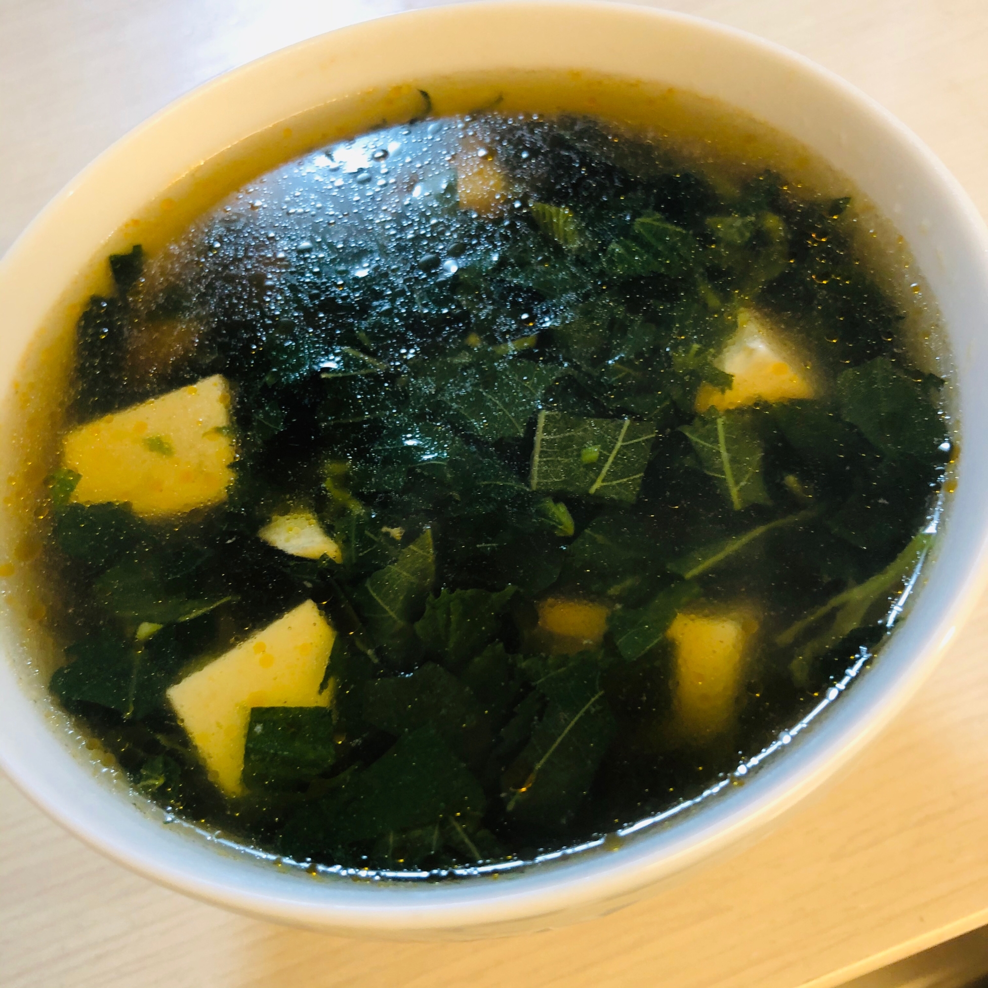 モロヘイヤと豆腐の酸辣湯（サンラータン）スープ