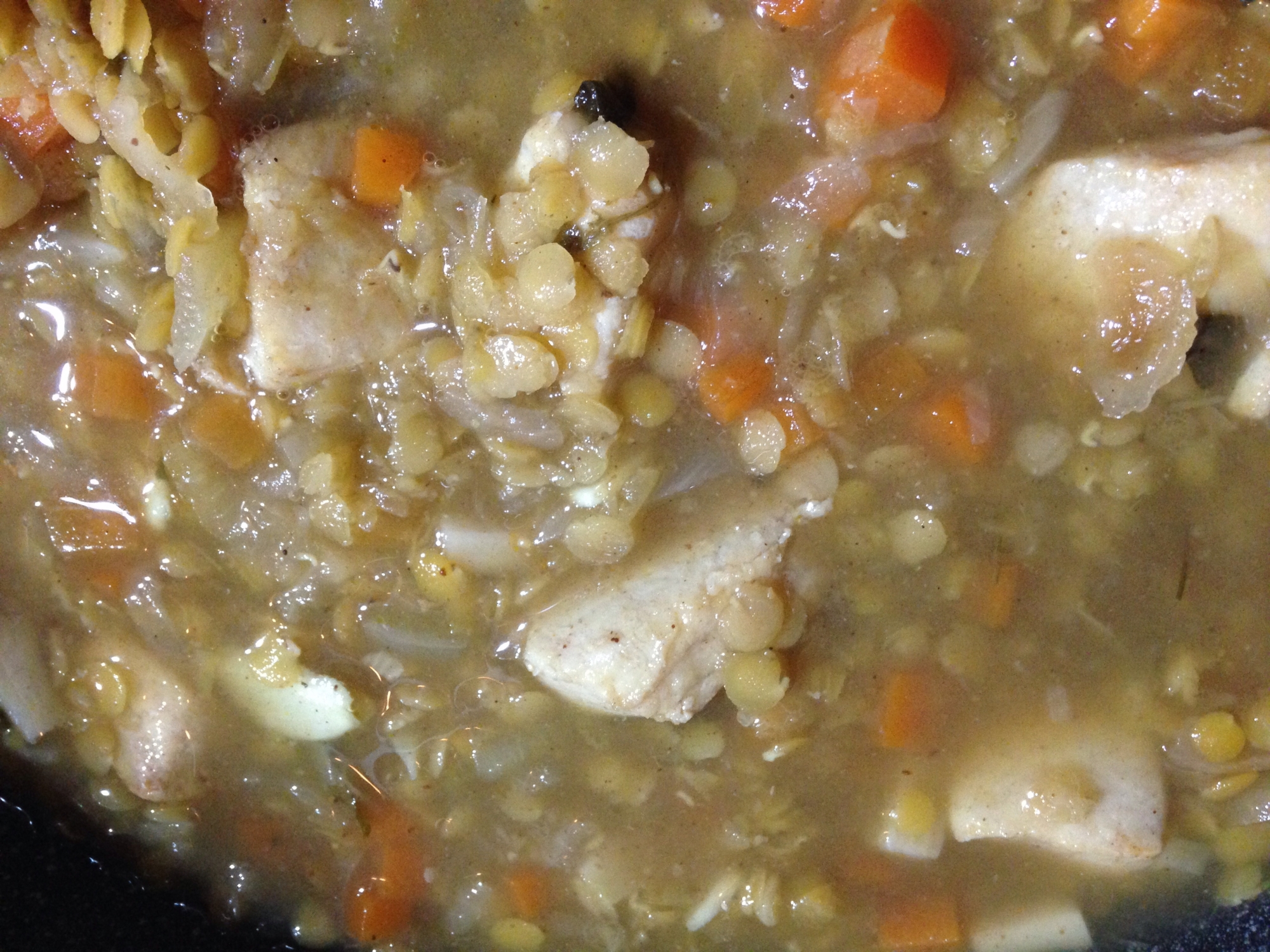 レンズ豆と鶏肉のスープ煮